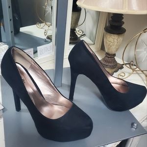 Charlotte Russe black suede high heel platform pumps size 9